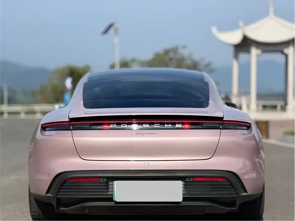 Porsche Taycan