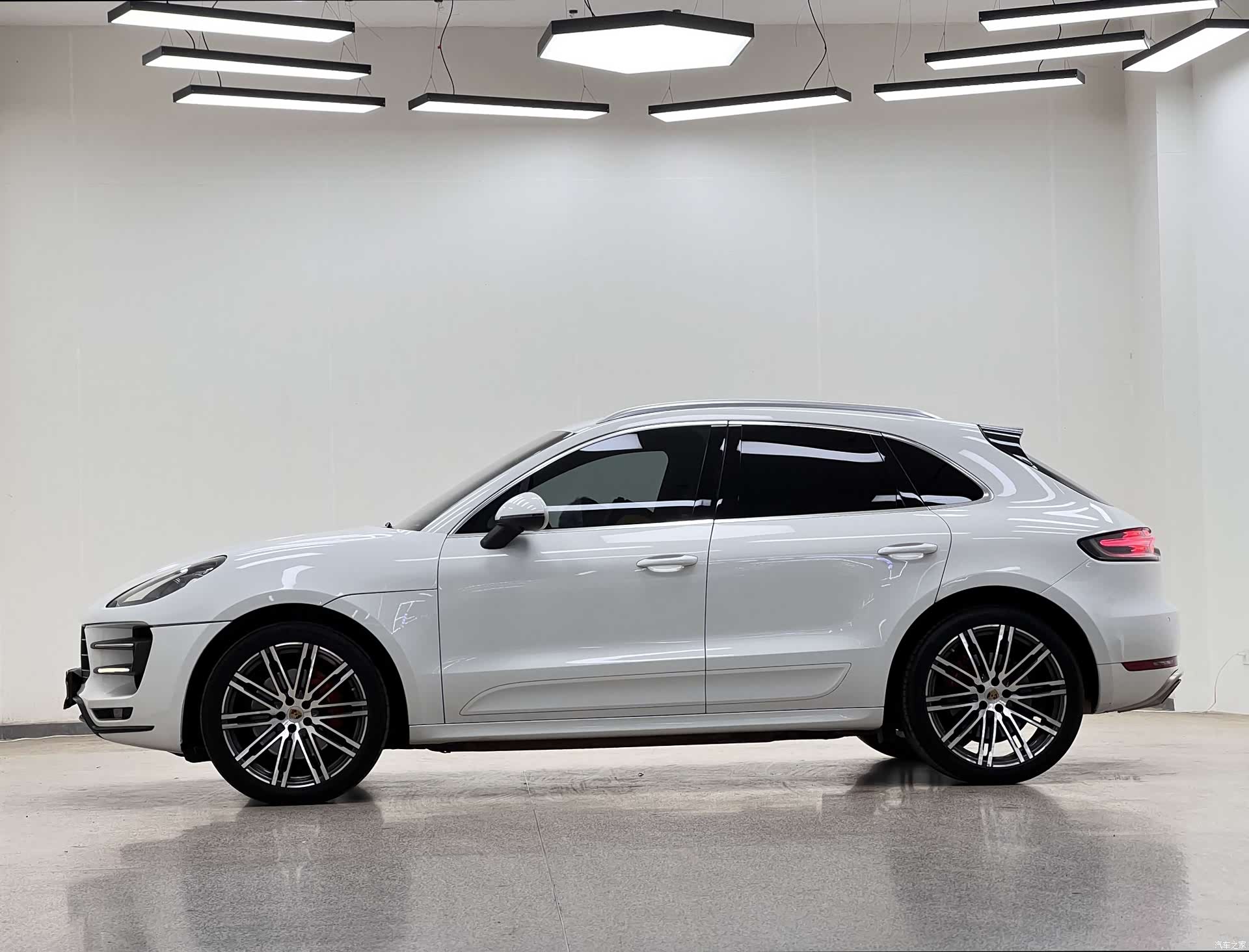 Porsche Macan, 2015 все фото