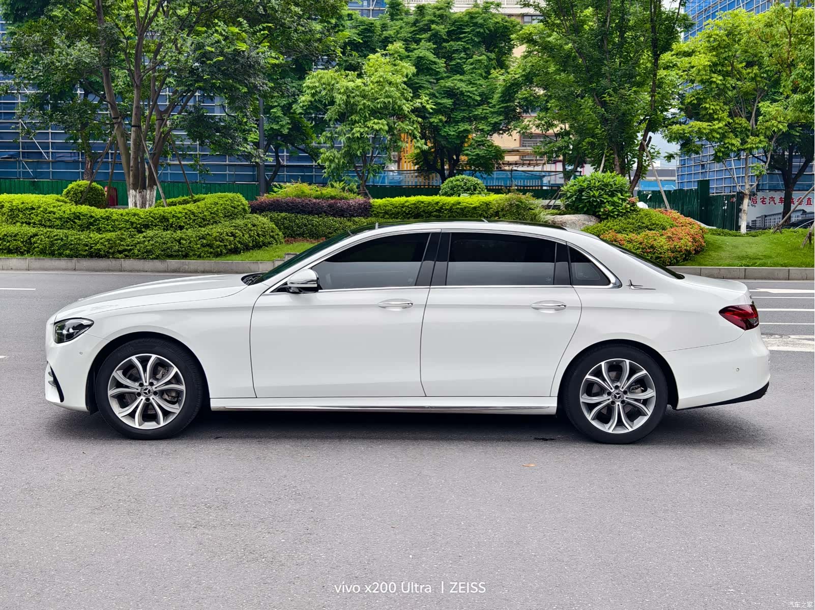 Mercedes-Benz E-Class, 2022 11
