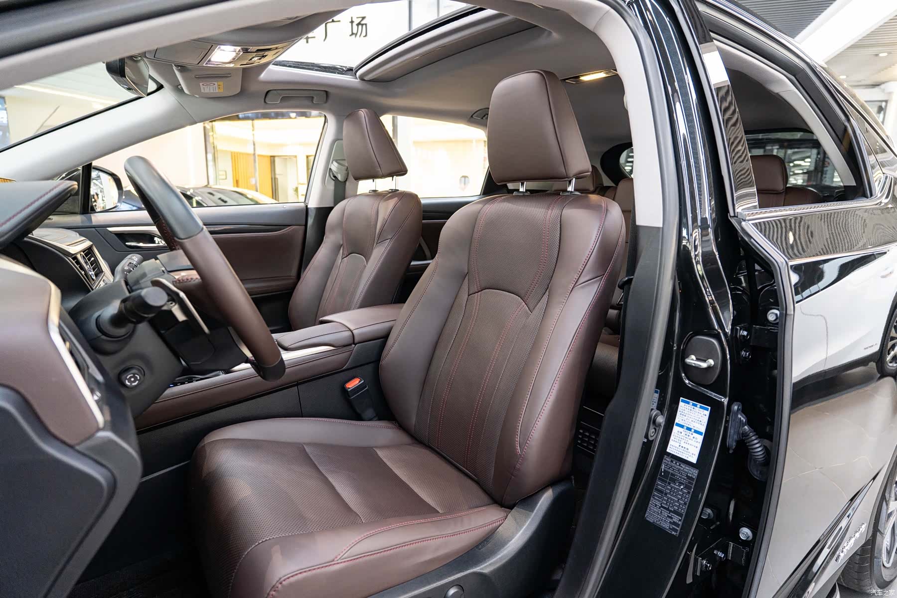 Lexus RX, 2022 11