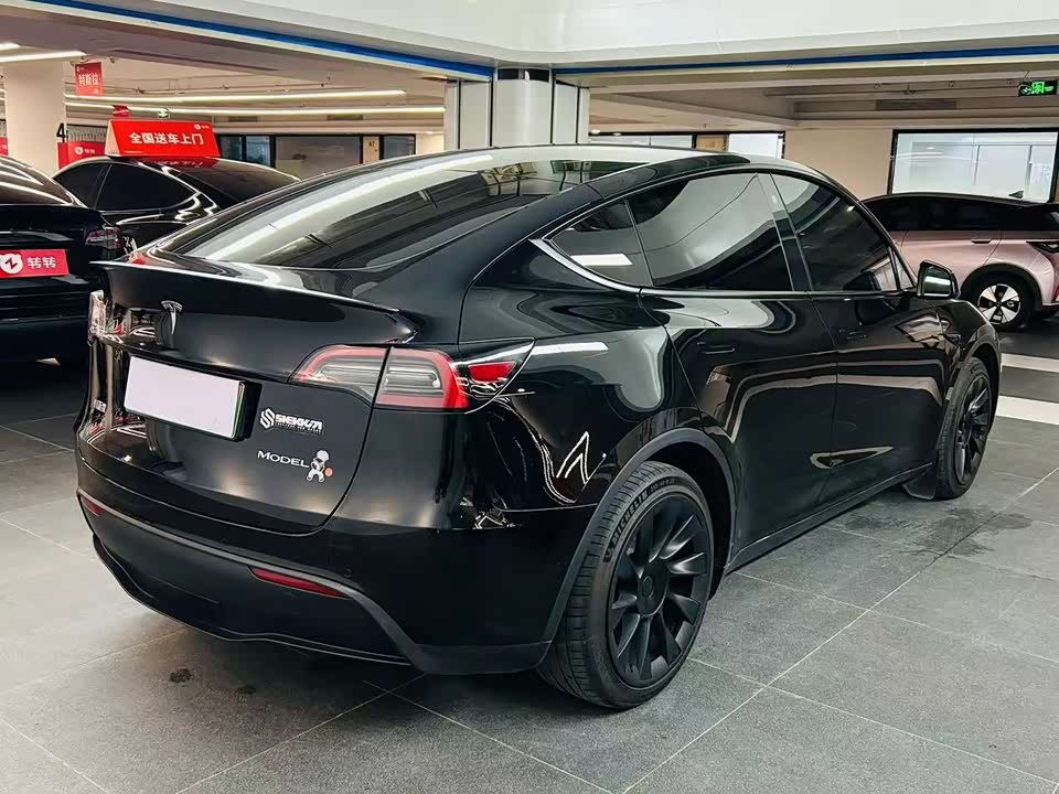 Tesla Model Y Tesla Model Y