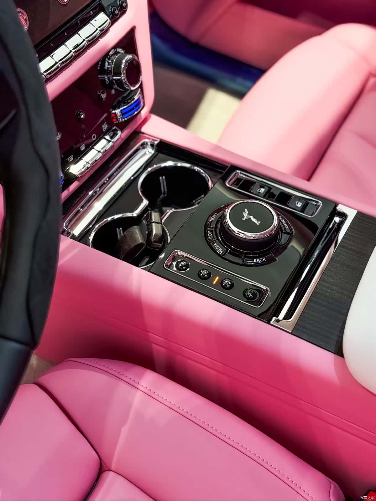 Rolls-Royce Ghost, 2024 8