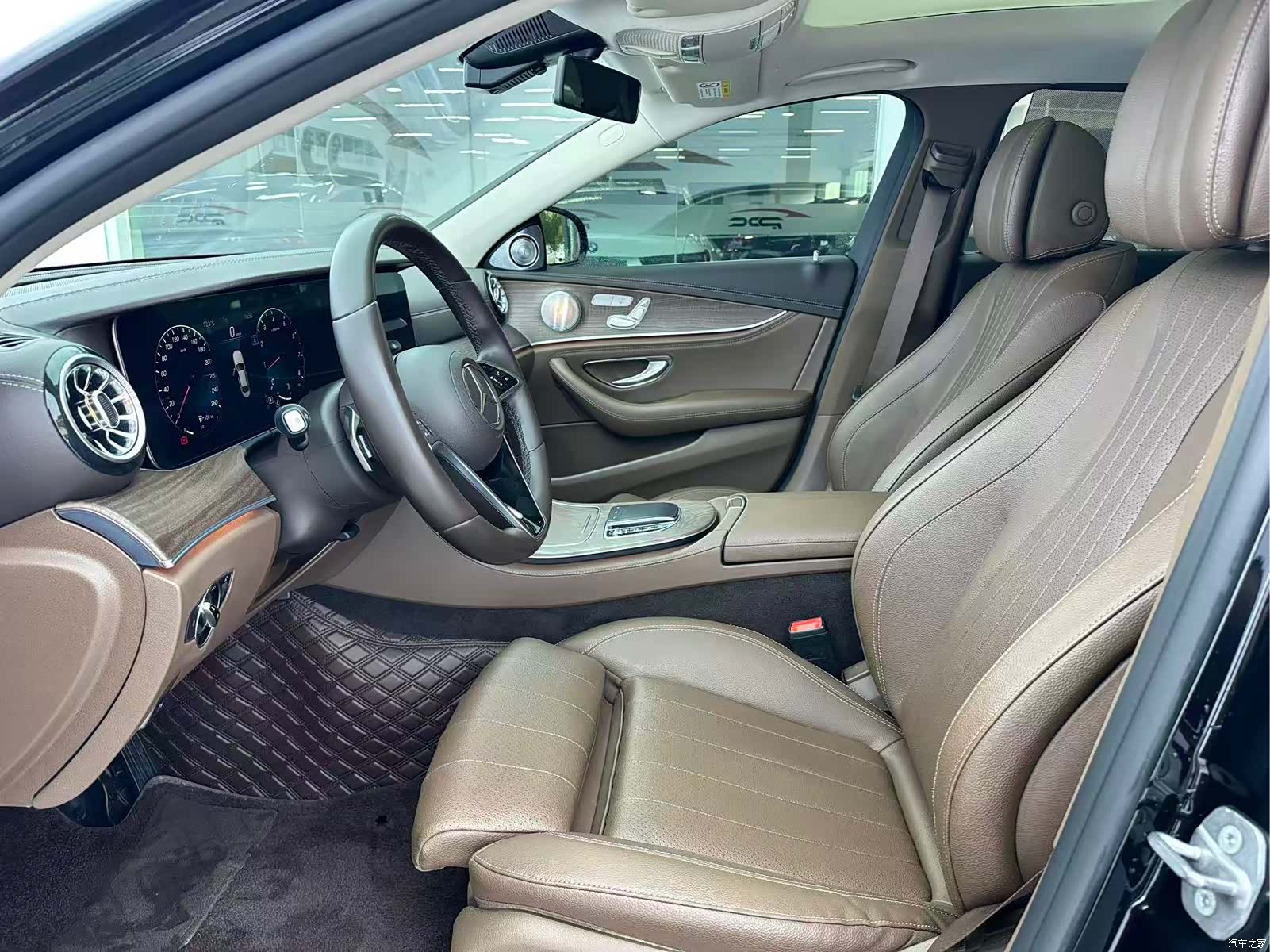 Mercedes-Benz E-Class, 2022 6