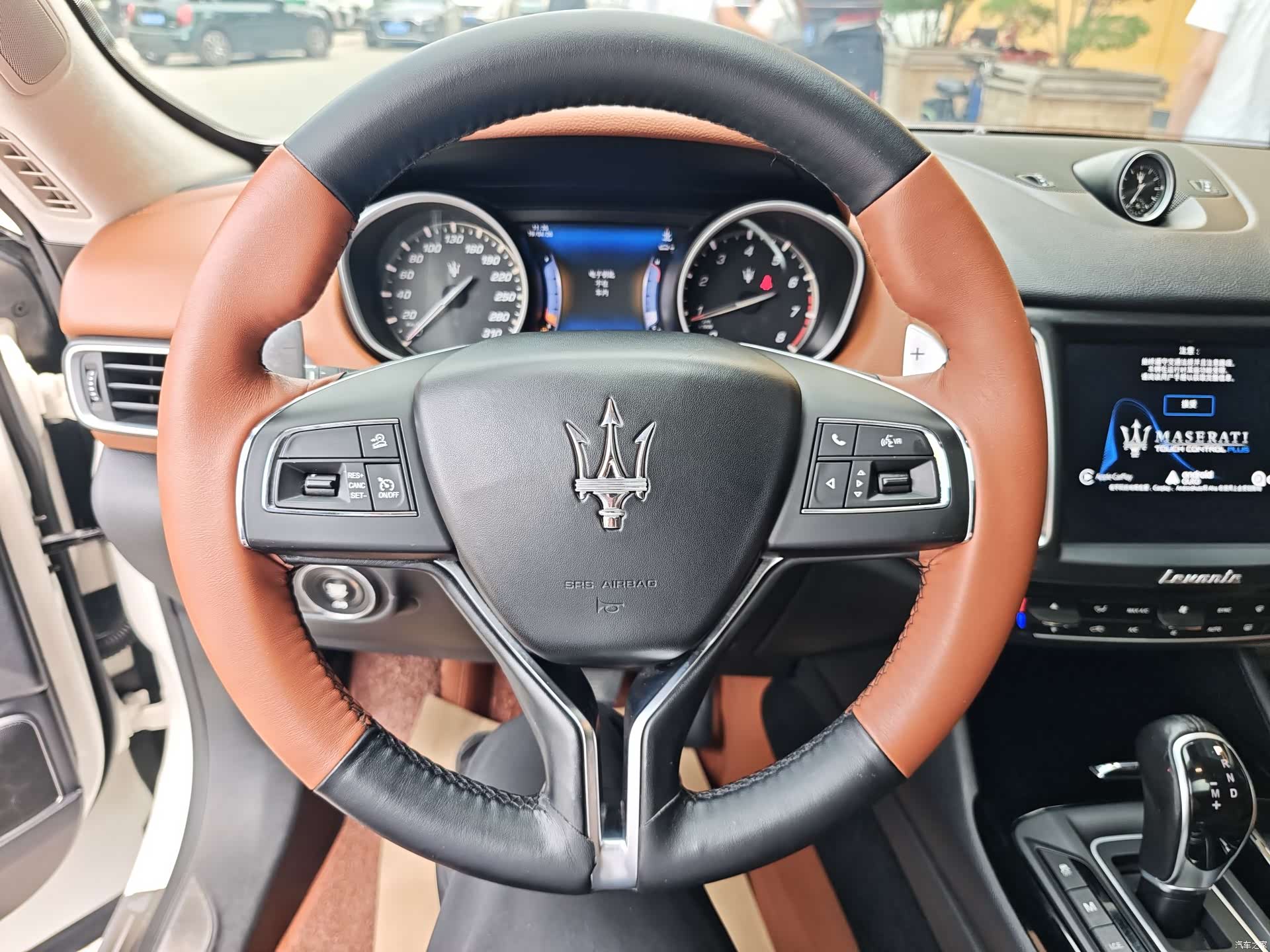 Maserati Levante, 2017 12