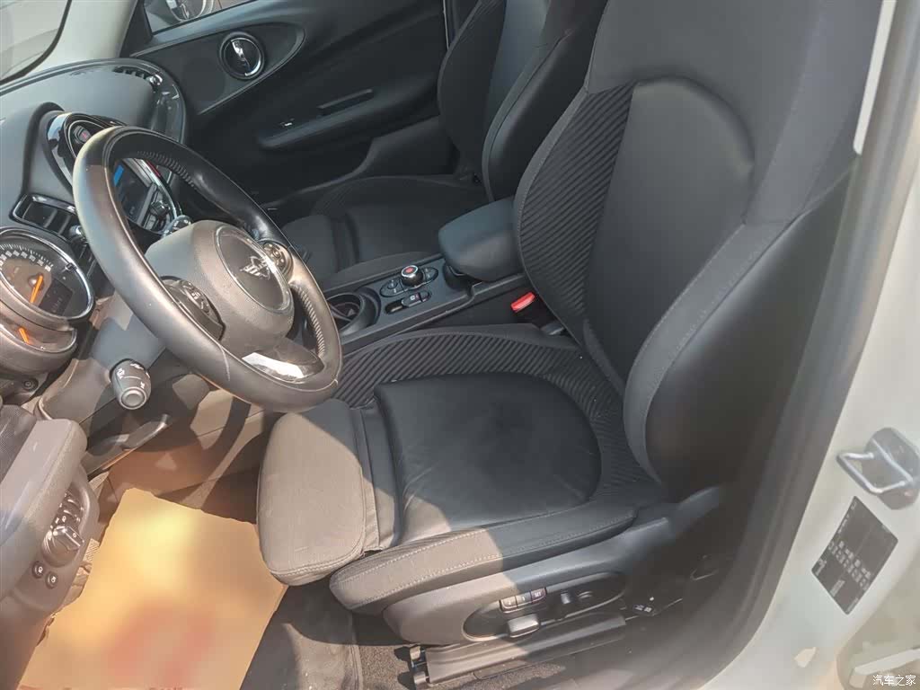Mini Clubman, 2018 15