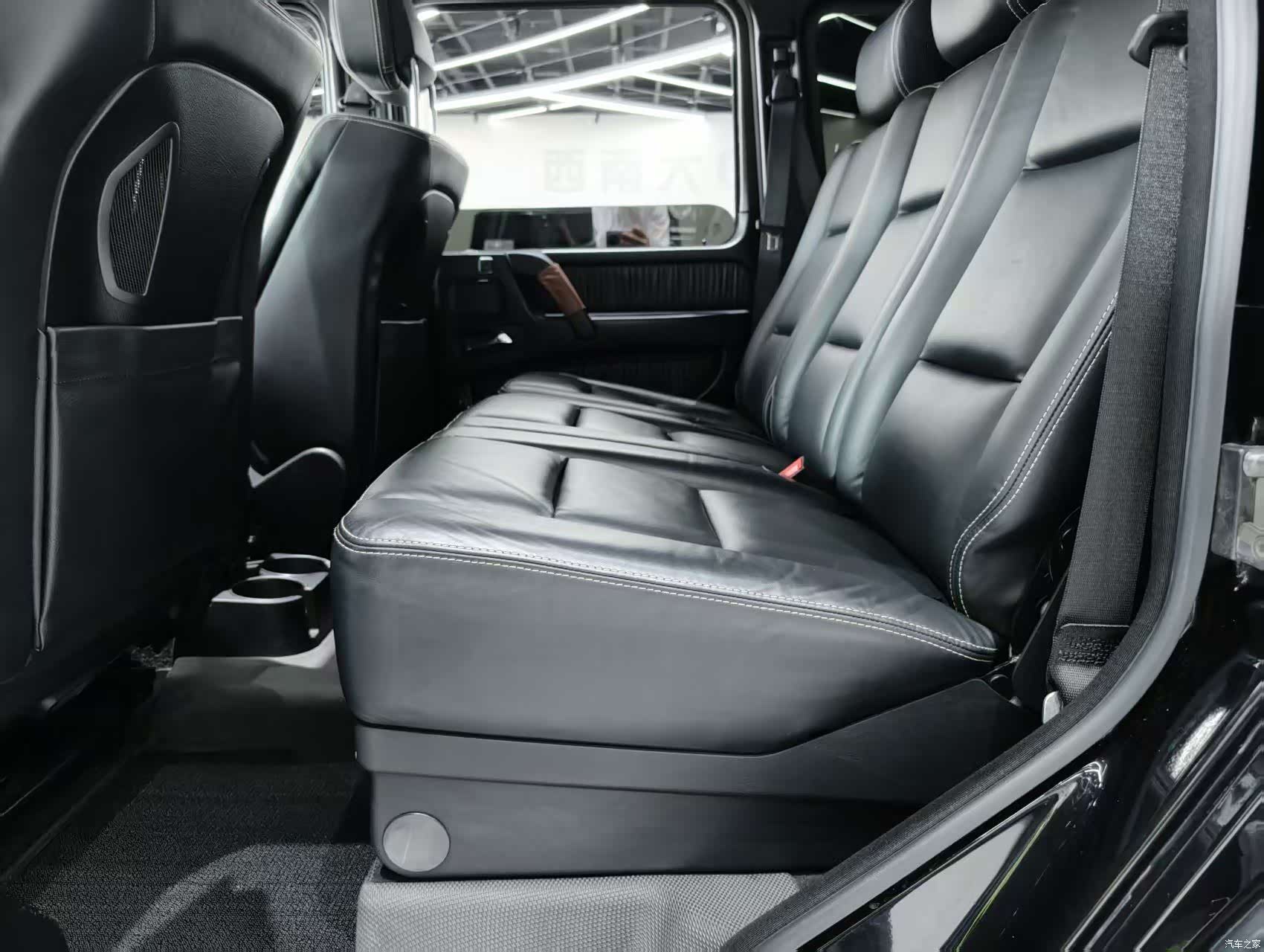 Mercedes-Benz G-Class, 2017 14