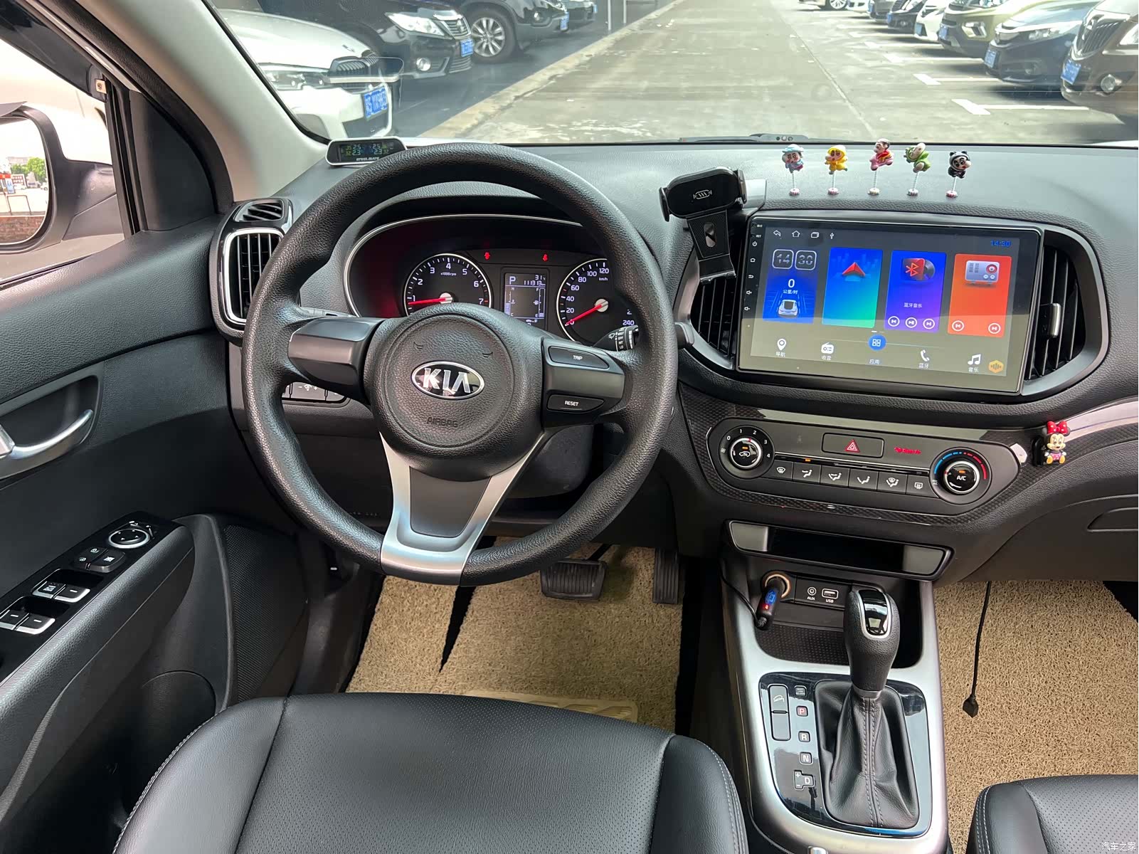 Kia KX3, 2016 12