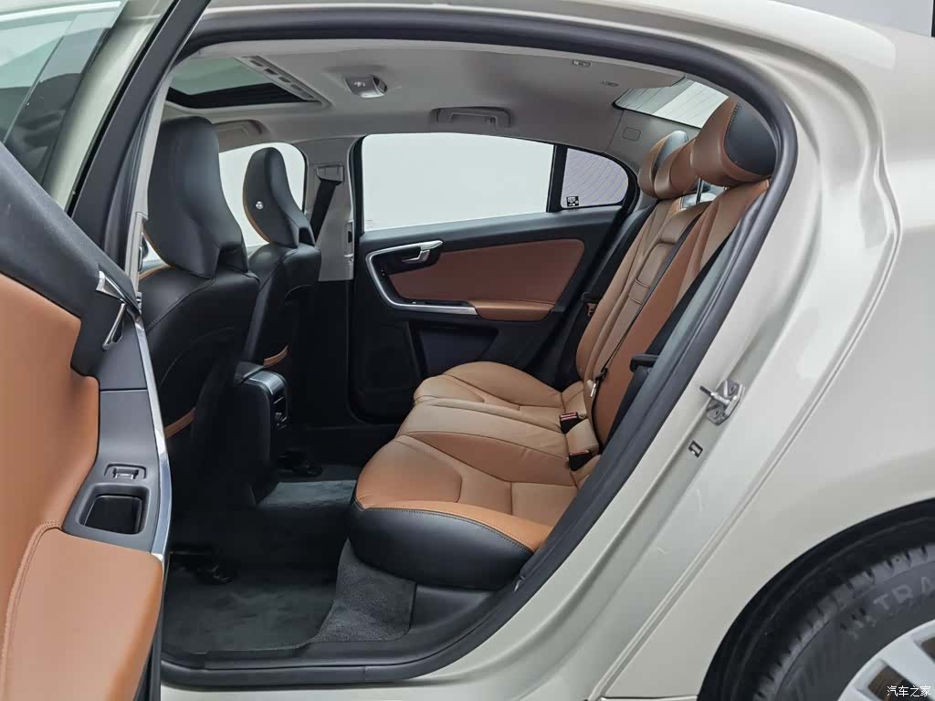 Volvo S60, 2016 15