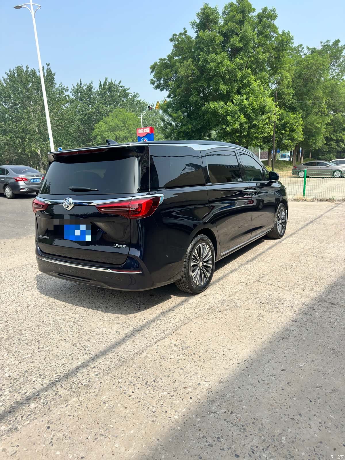 Buick GL8, 2023 4