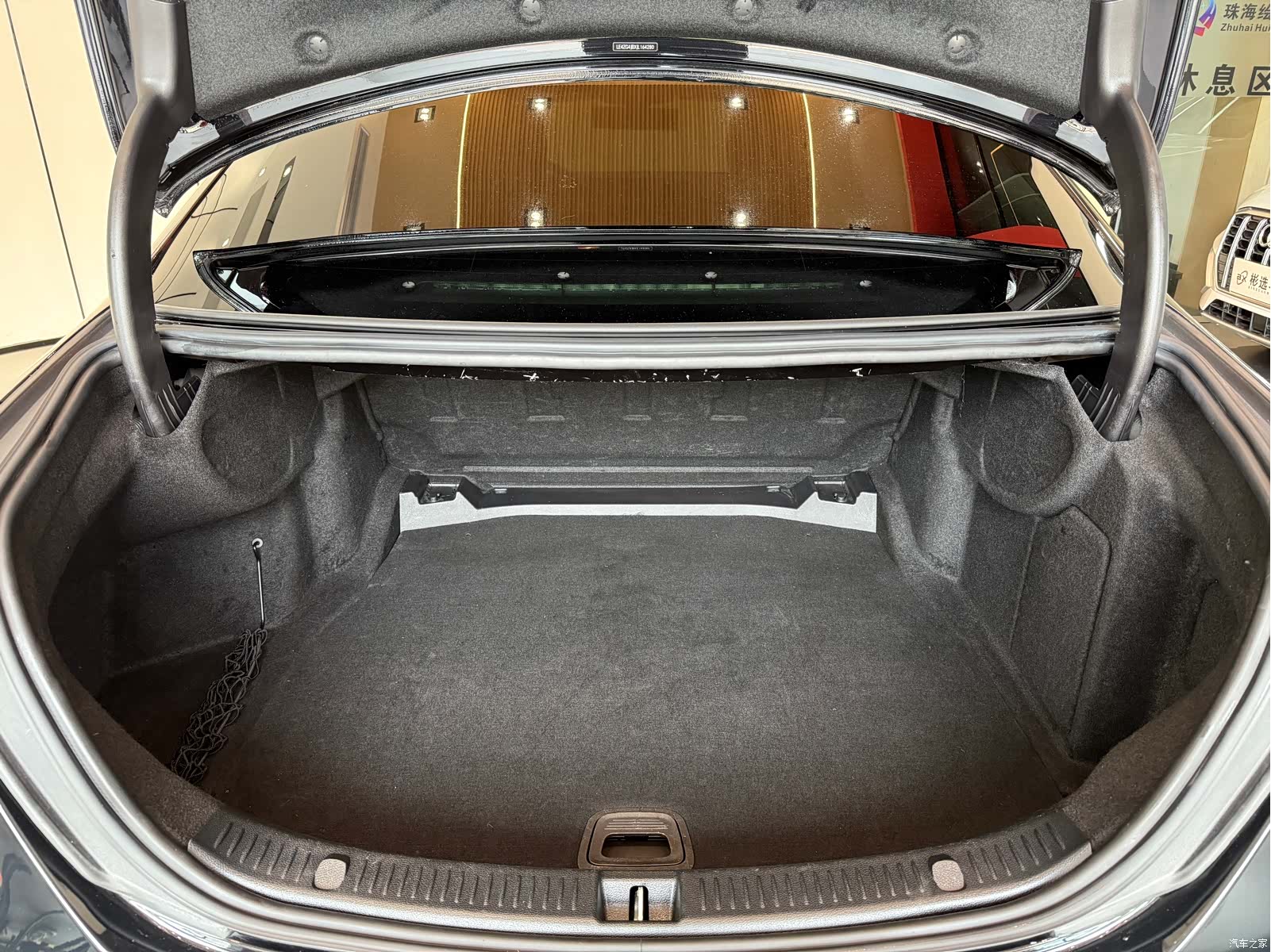 Mercedes-Benz E-Class, 2018 15