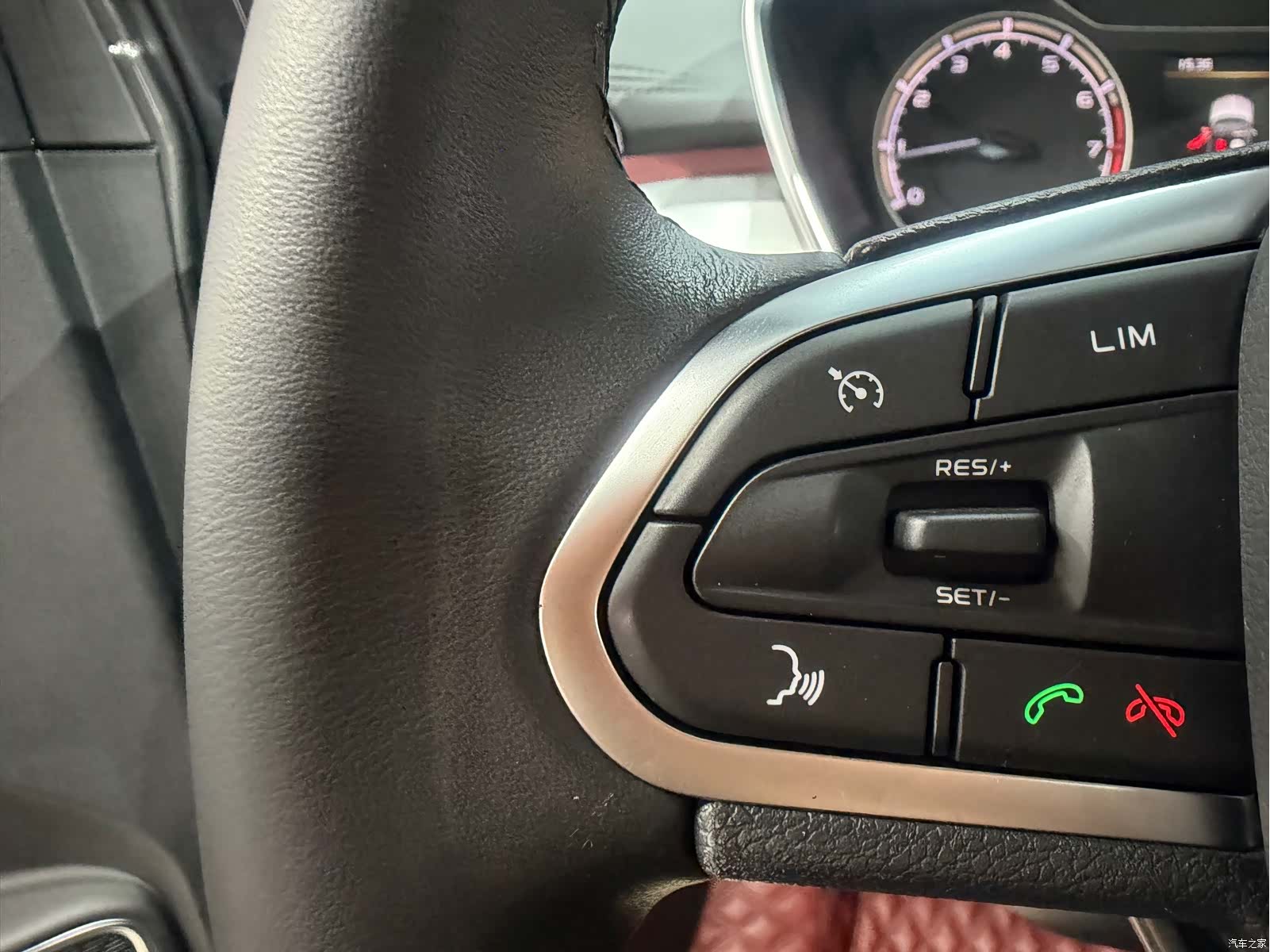 Geely Coolray, 2021 14