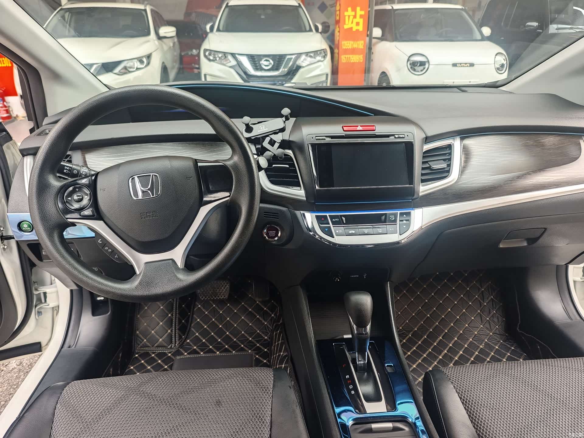 Honda Jade, 2015 12