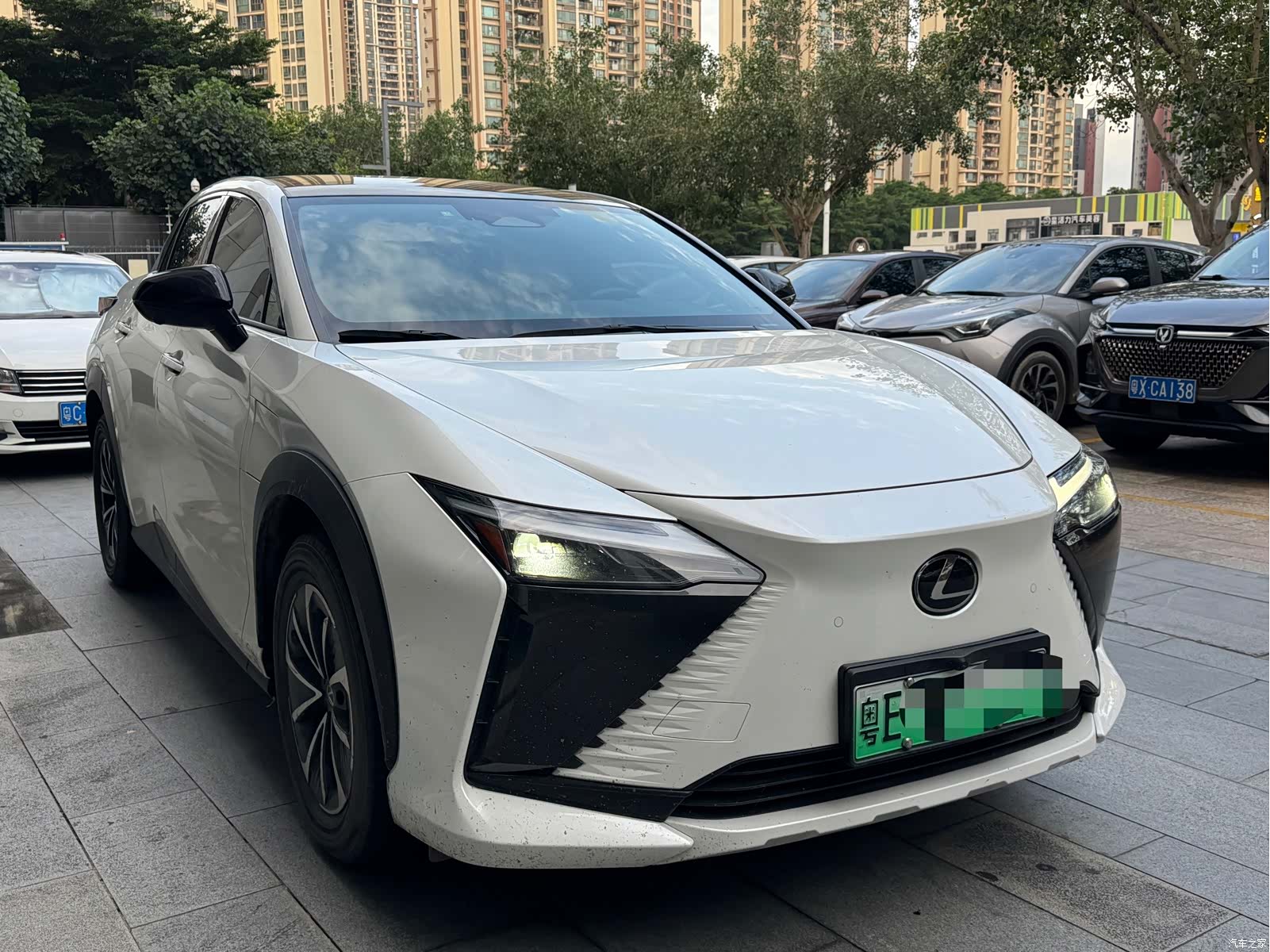 Lexus RZ, 2024 2