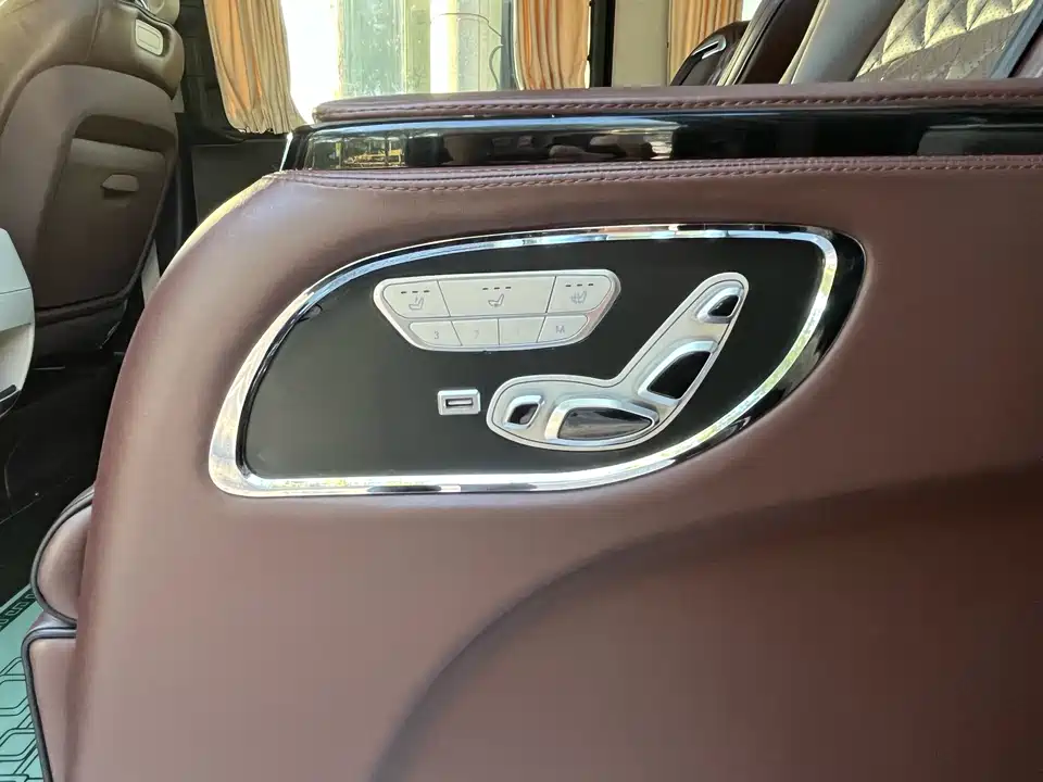 Mercedes-Benz V-class