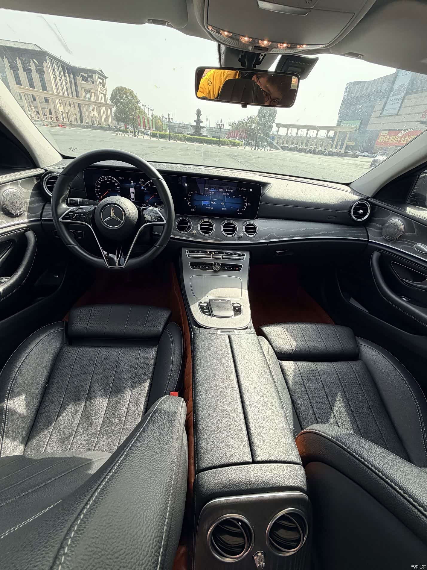 Mercedes-Benz E-Class, 2023 4