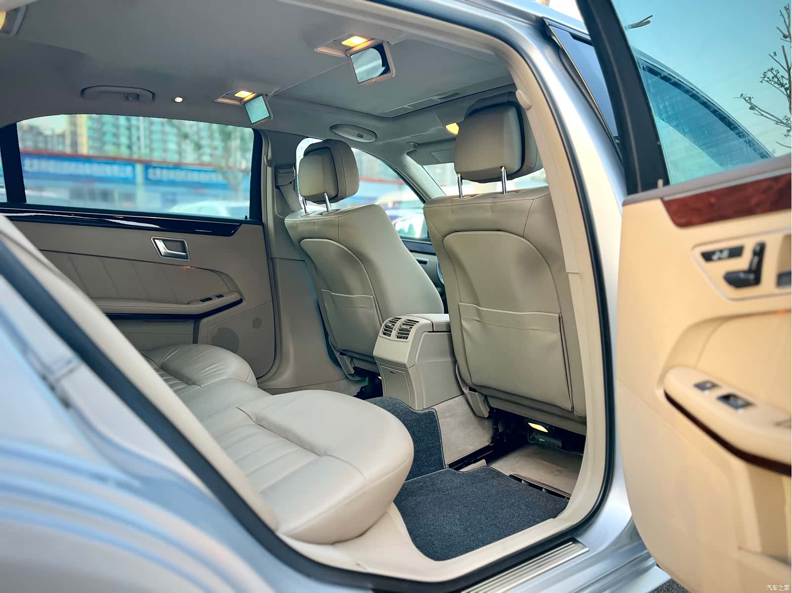 Mercedes-Benz E-Class, 2012 30