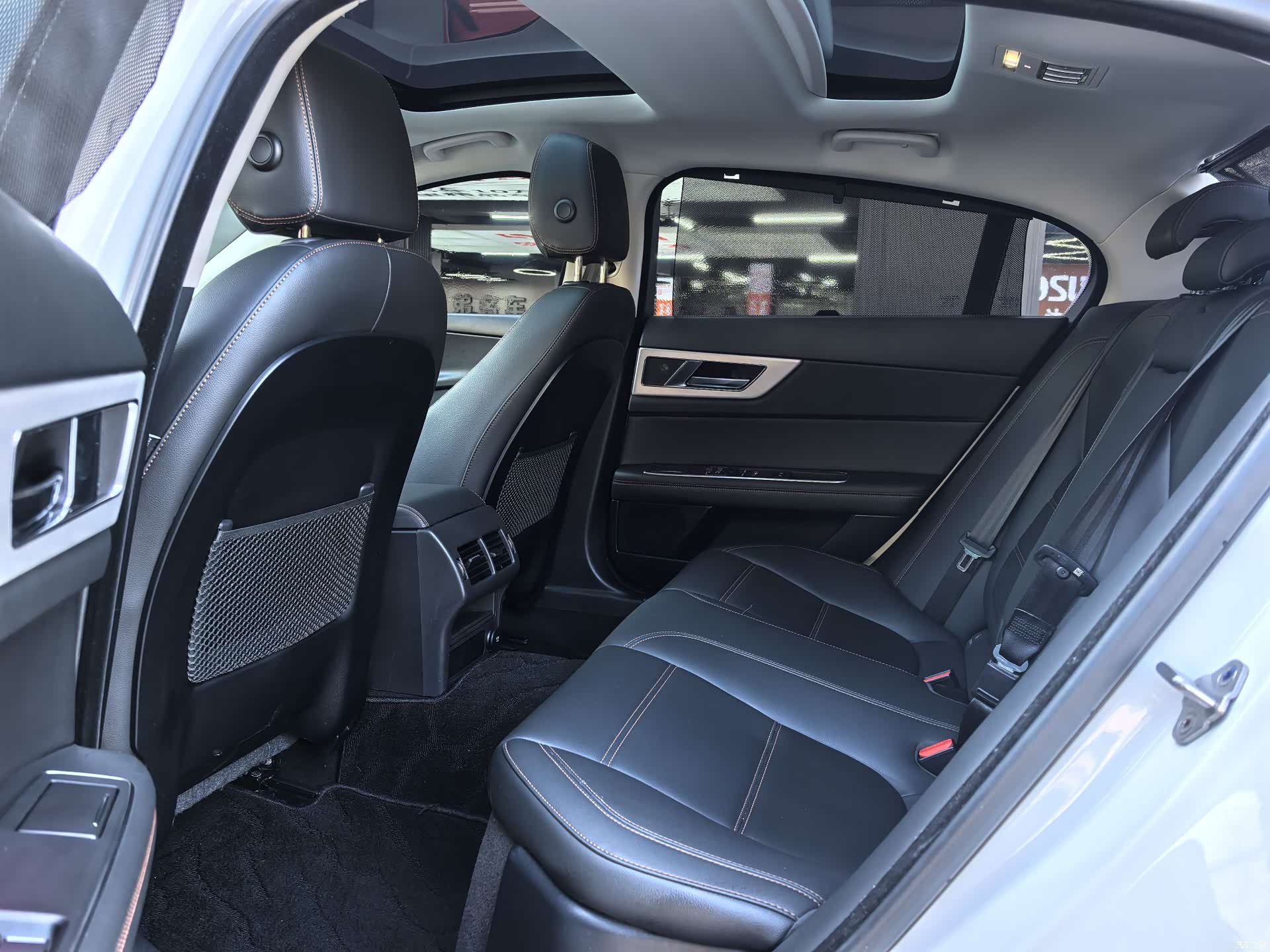 Land Rover XEL, 2019 11