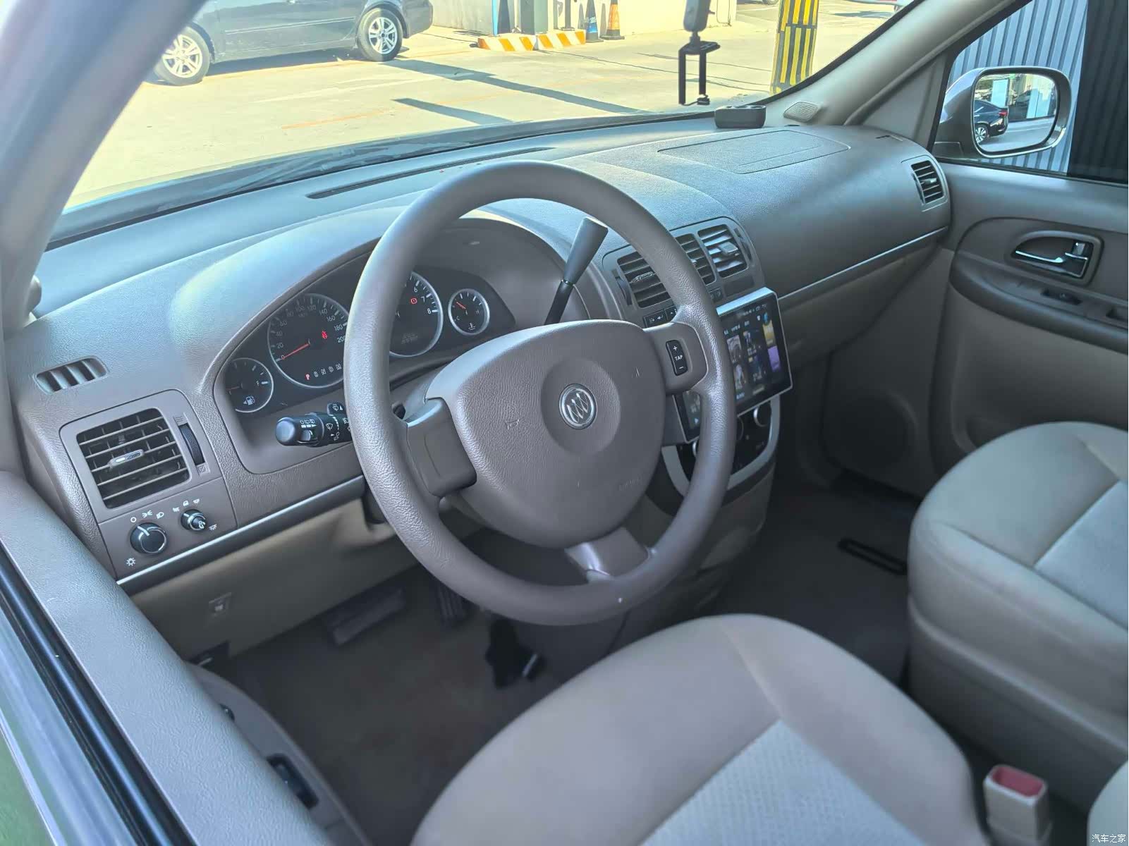 Buick GL8, 2016 8
