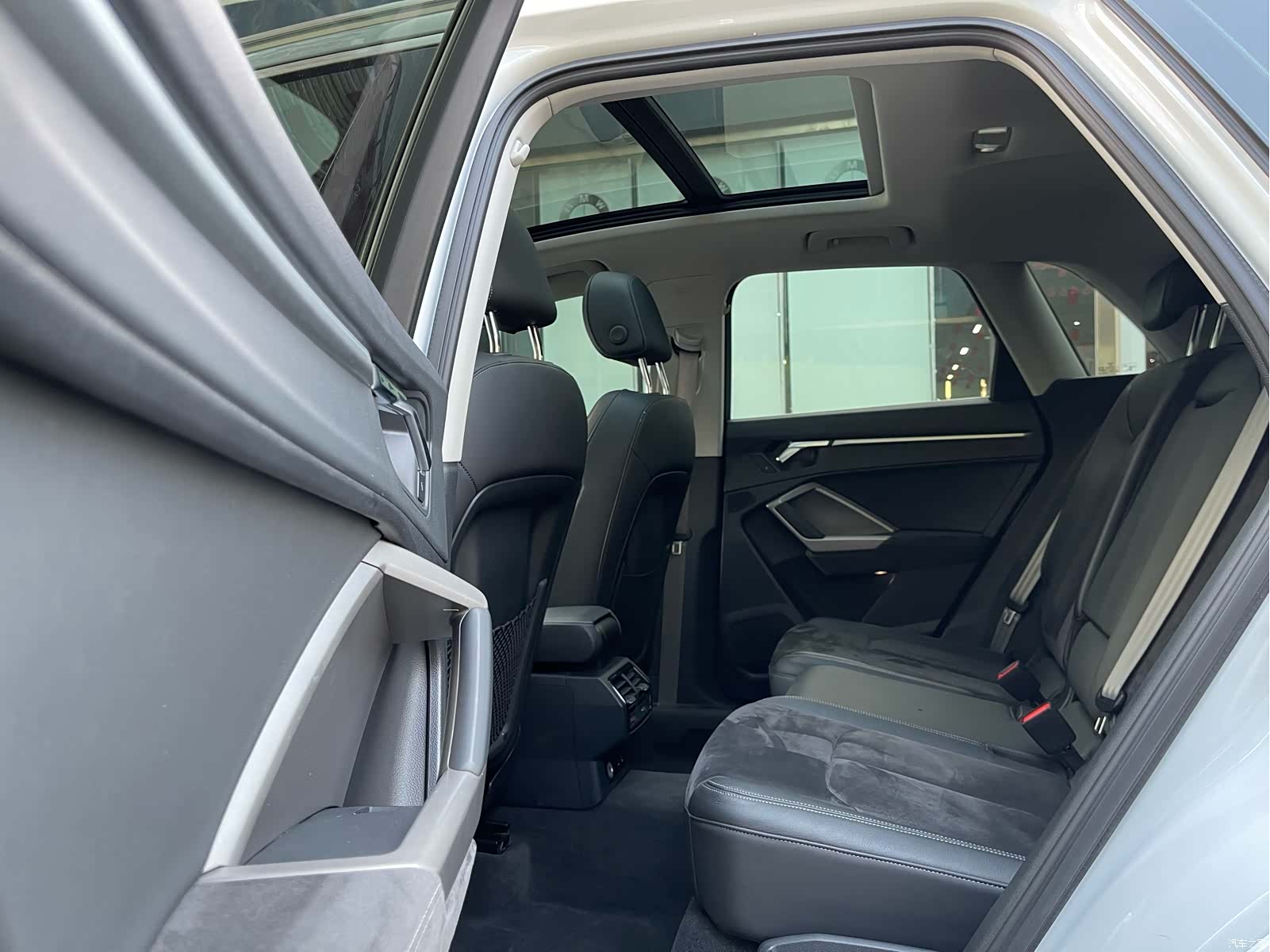 Audi Q3, 2021 11