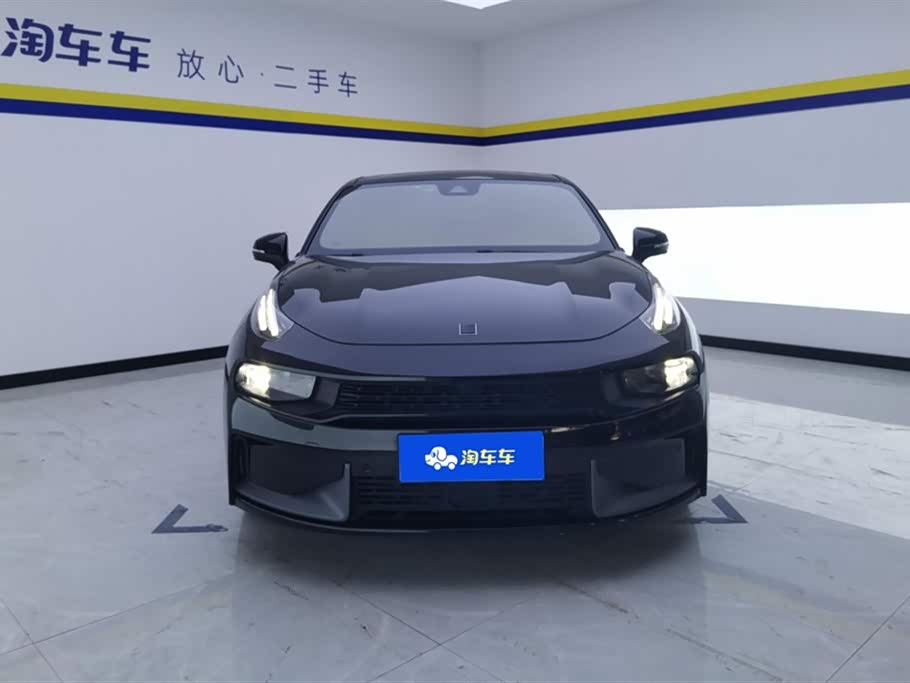 Lynk & Co 03 Lynk & Co 03