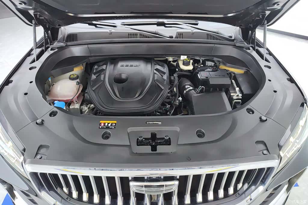 Geely Xingyue L, 2025 10