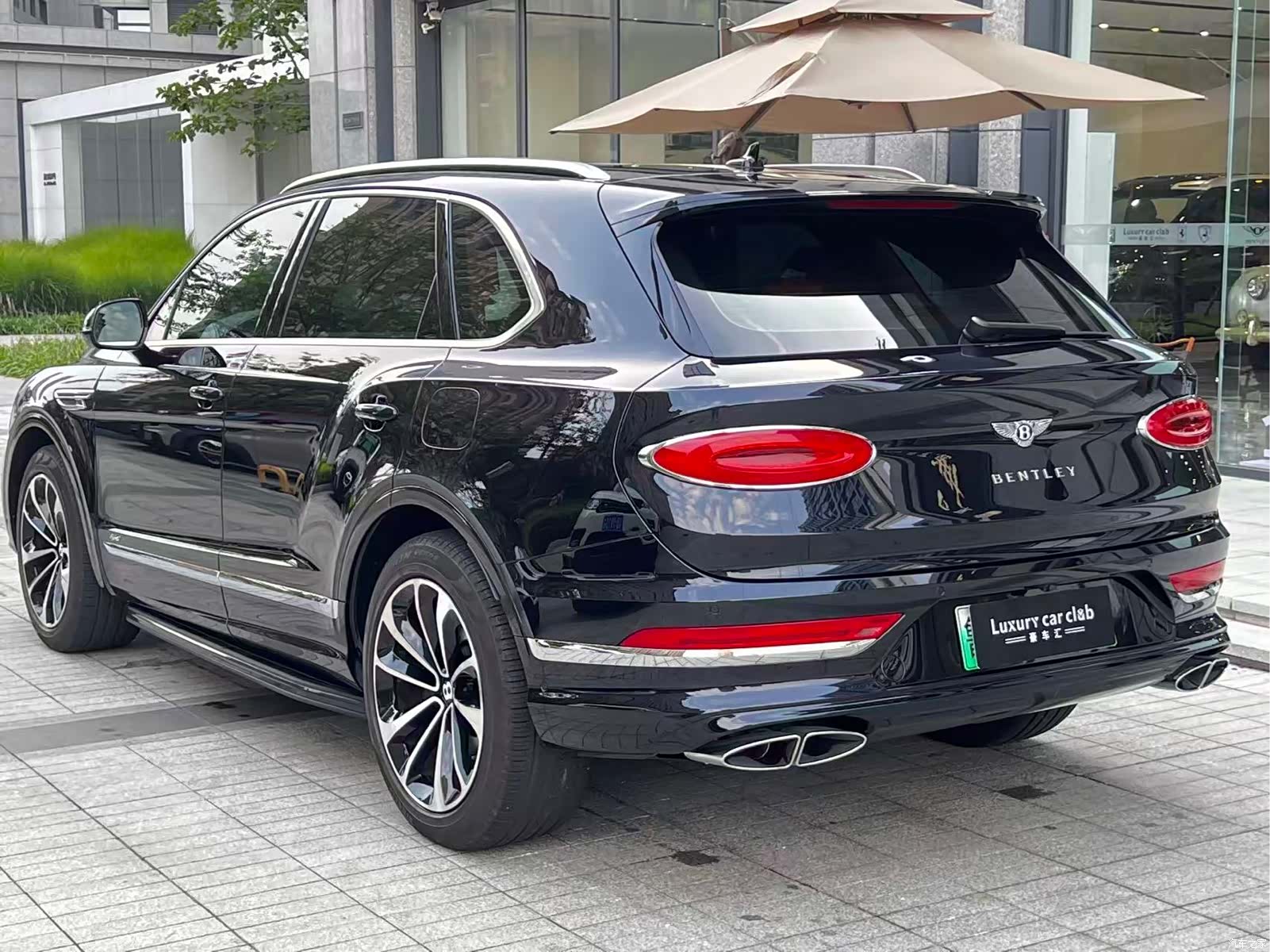 Bentley Bentayga, 2021 3