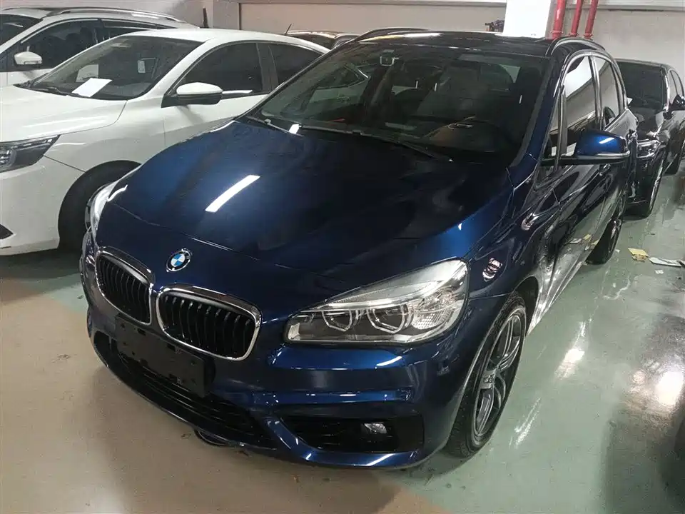 BMW 2 series station wagon