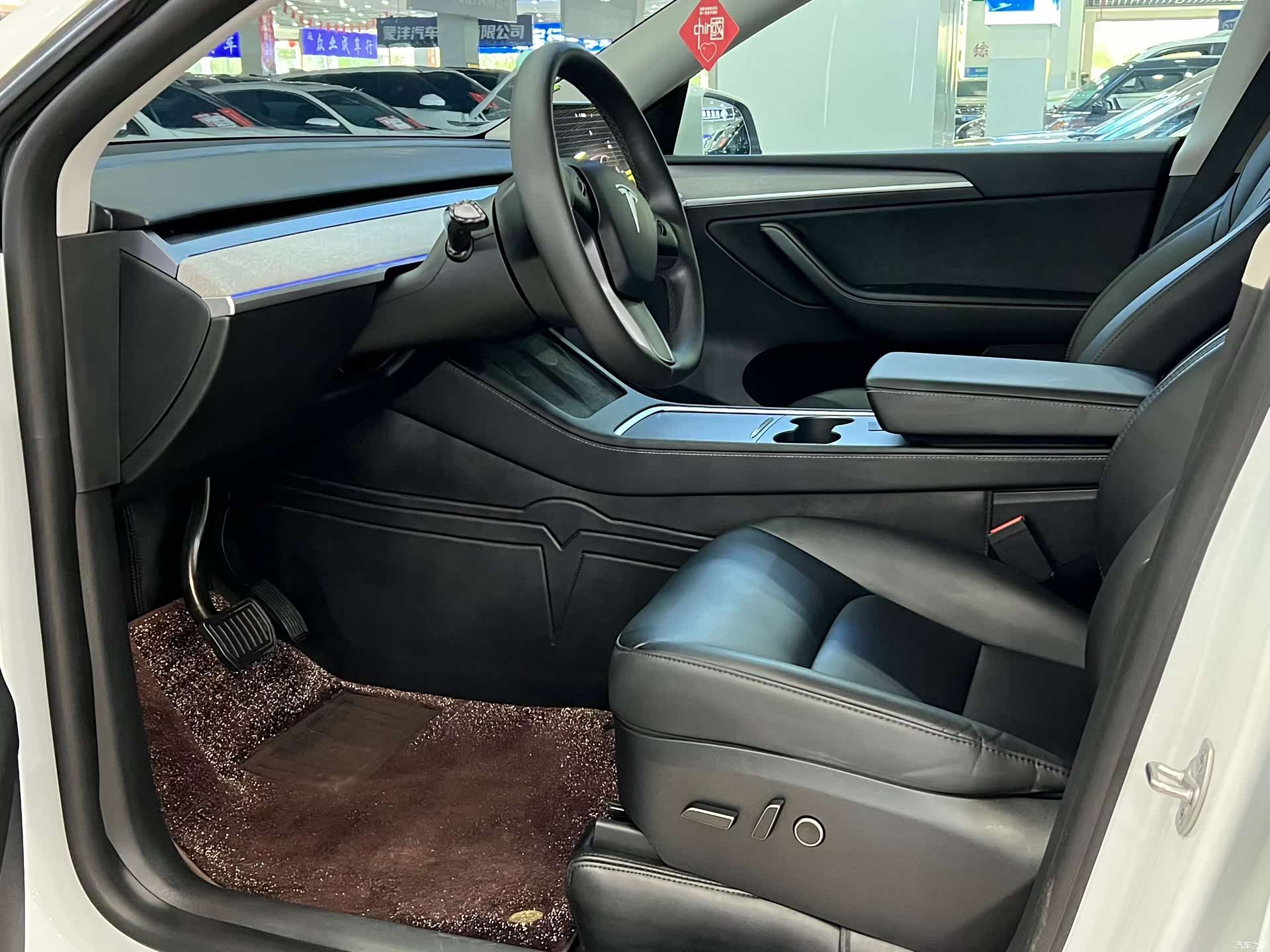 Tesla Model Y, 2024 7
