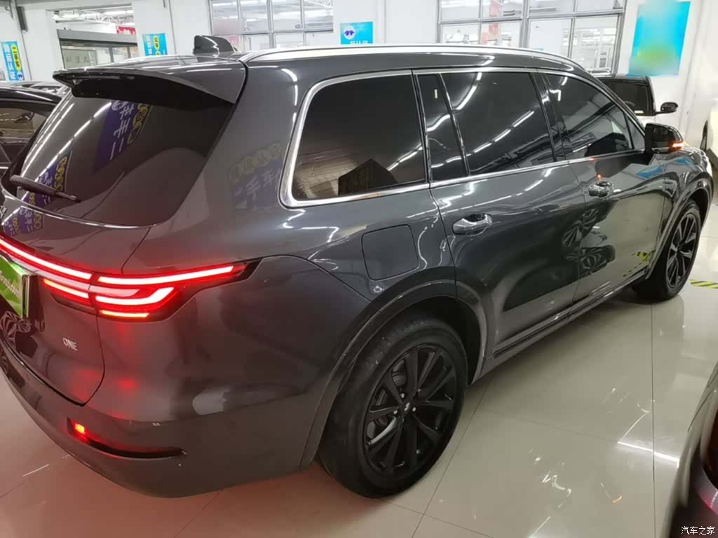 Li Auto ONE, 2023 7