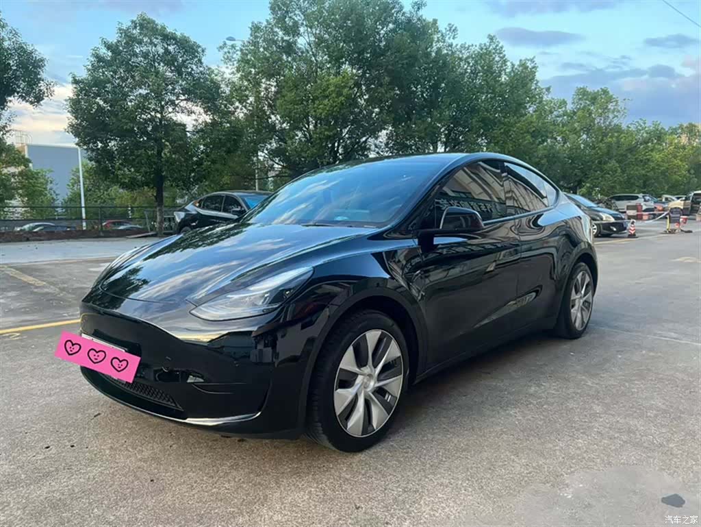 Tesla Model Y, 2023 2