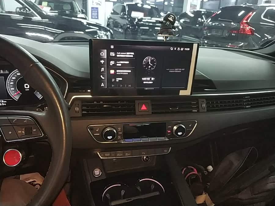 Audi A4L 2023, фото 12