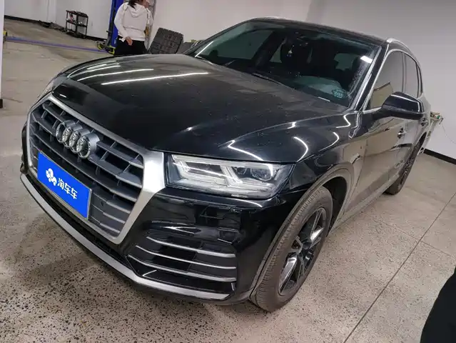 Audi Q5L 2020 — купить из Китая под заказ