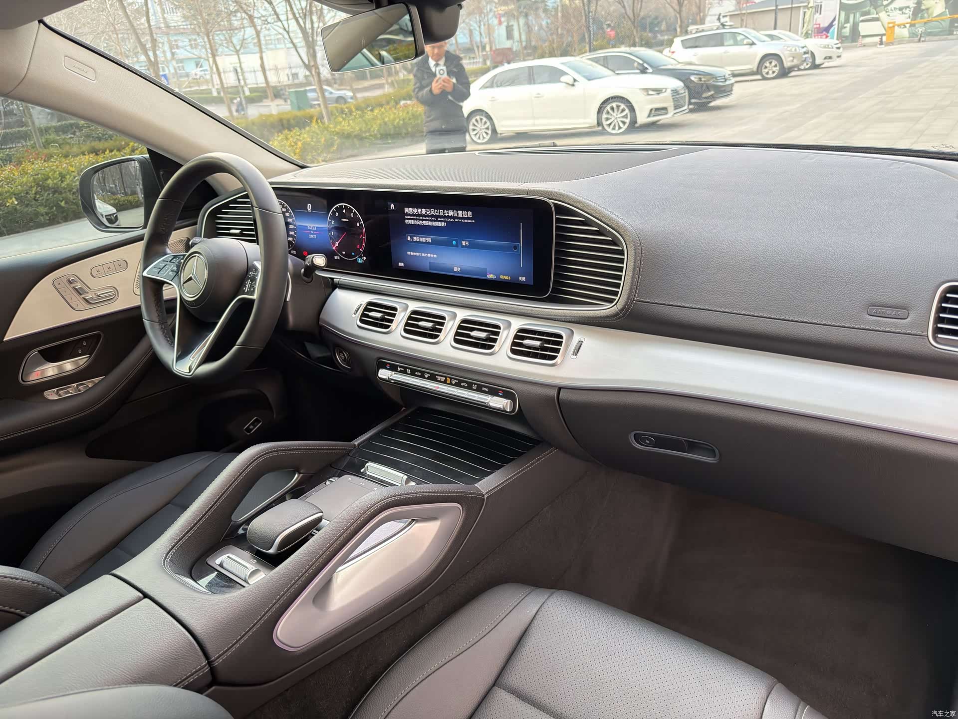 Mercedes-Benz GLE, 2024 19