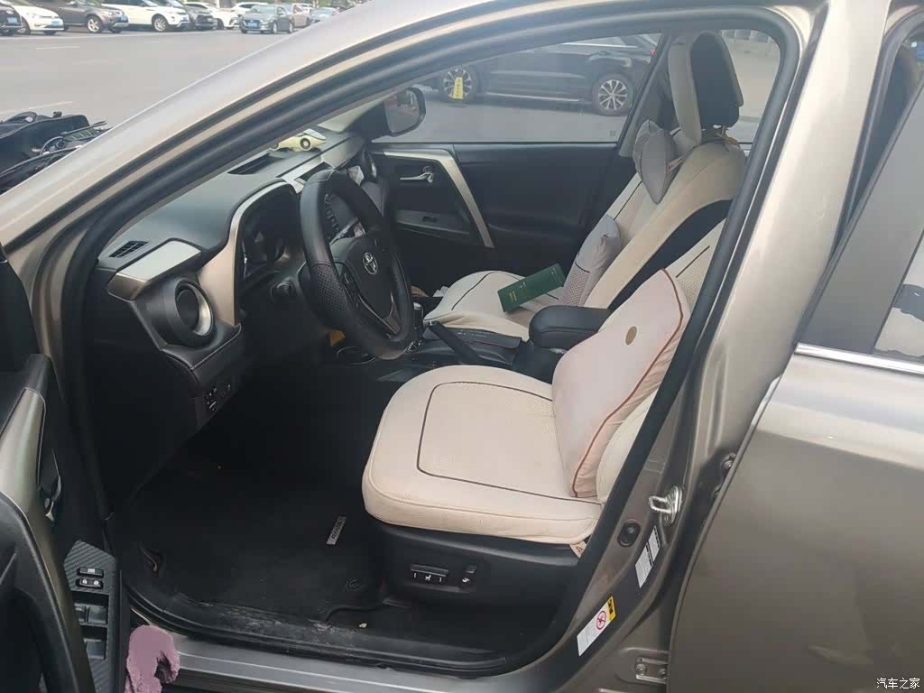 Toyota RAV4, 2014 8
