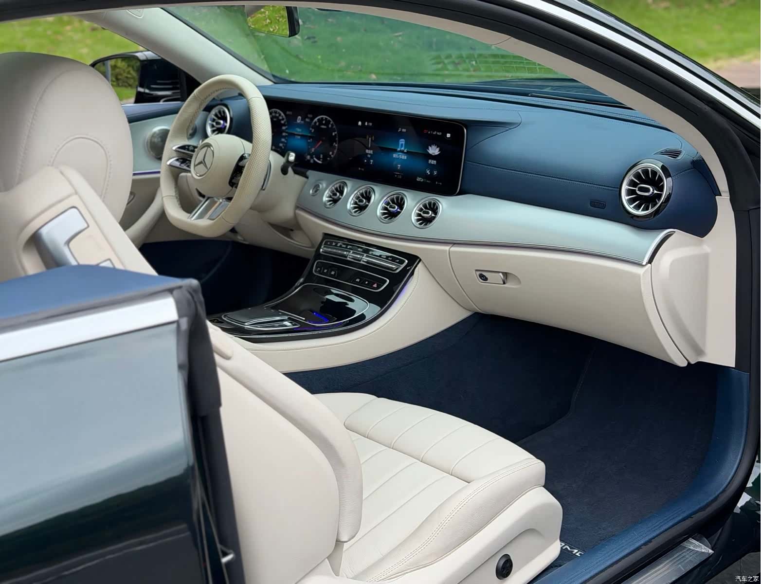Mercedes-Benz E-Class, 2022 10