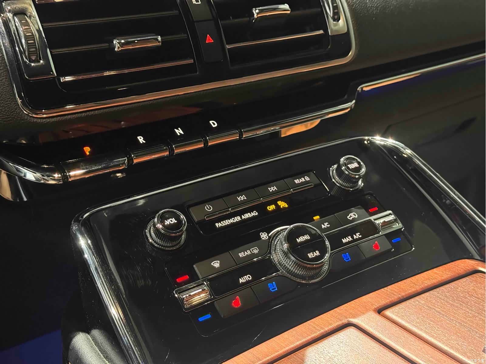 Lincoln Navigator, 2021 10