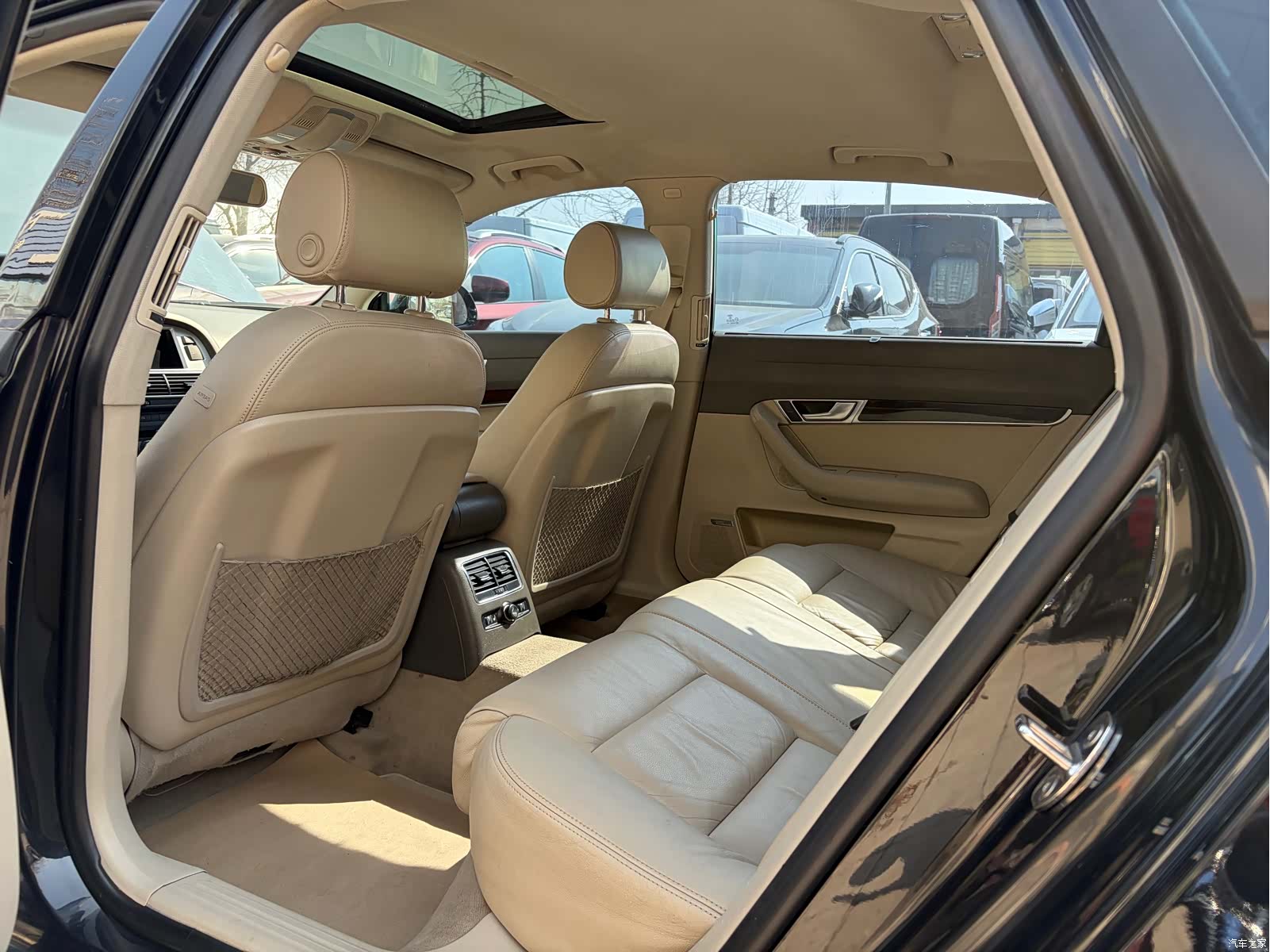 Audi A6L, 2012 16