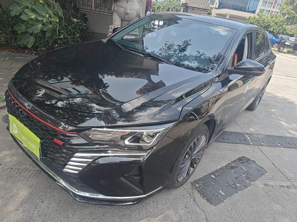 Dongfeng Aeolus Yixuan Max