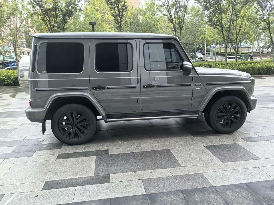 Mercedes-Benz G-class