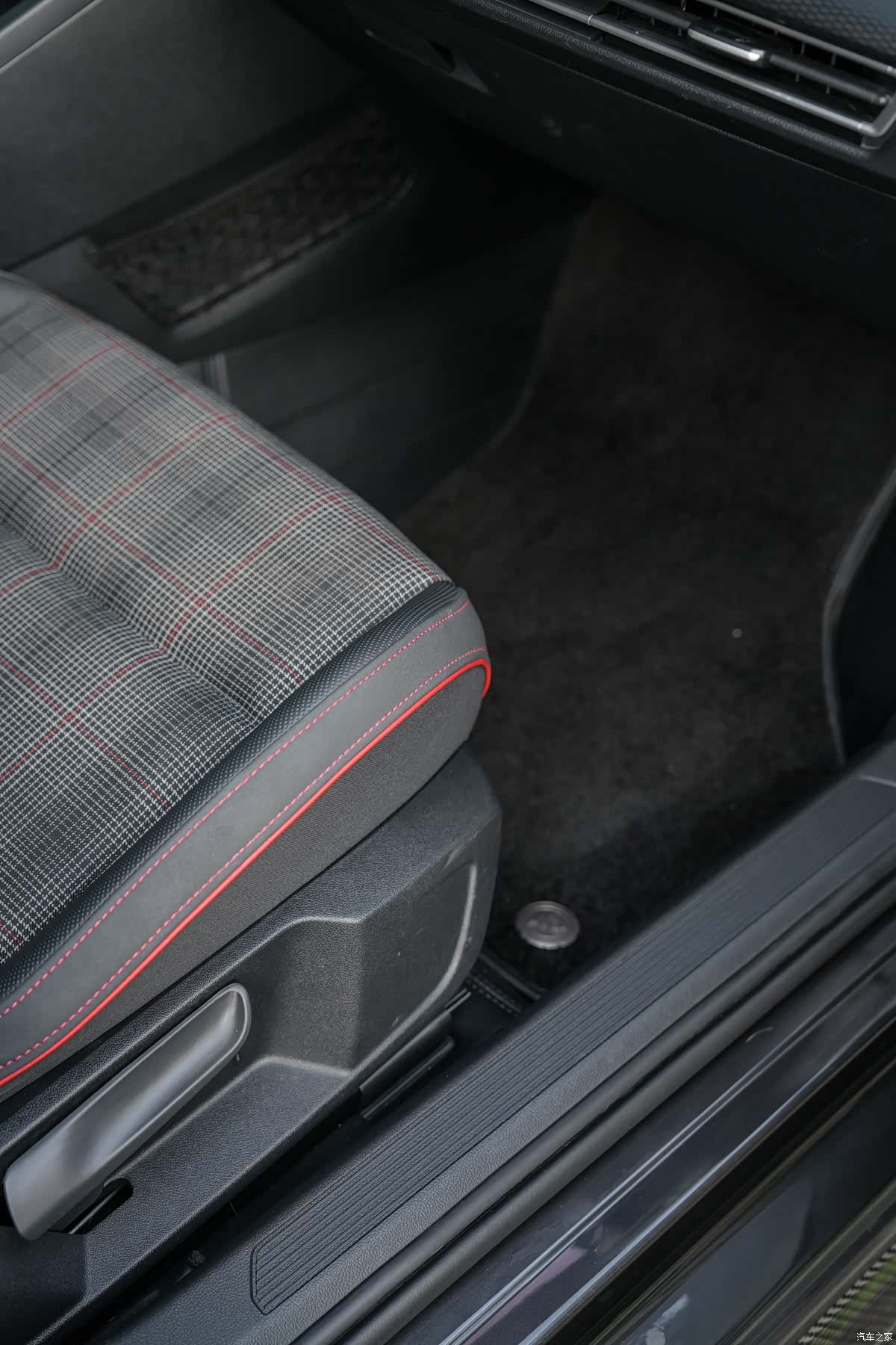 Volkswagen Golf, 2022 13