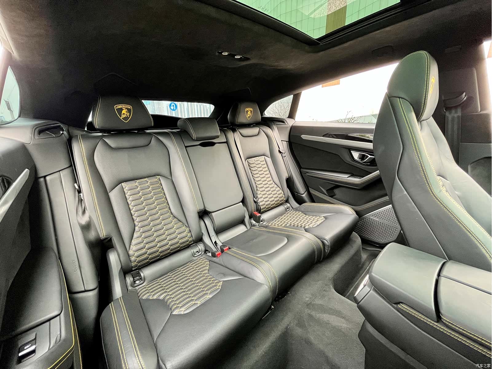 Lamborghini Urus, 2021 12