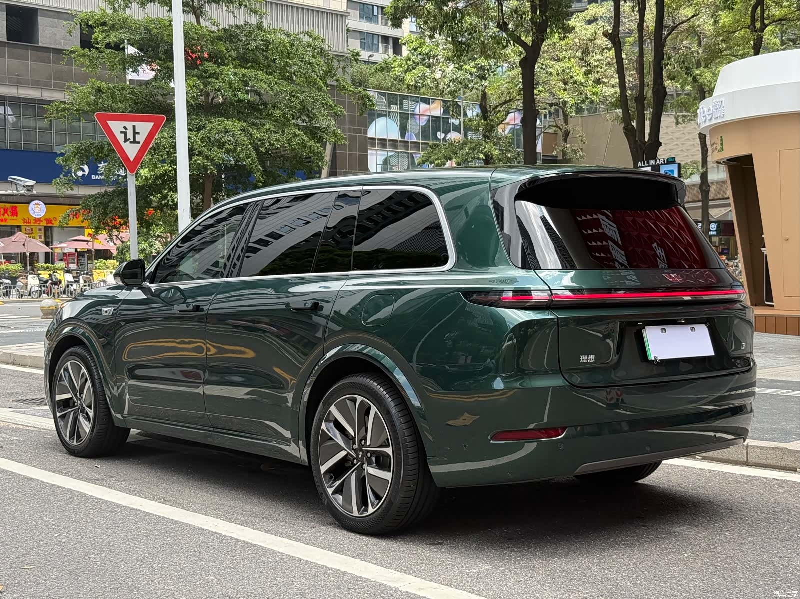 Li Auto L9, 2023 25