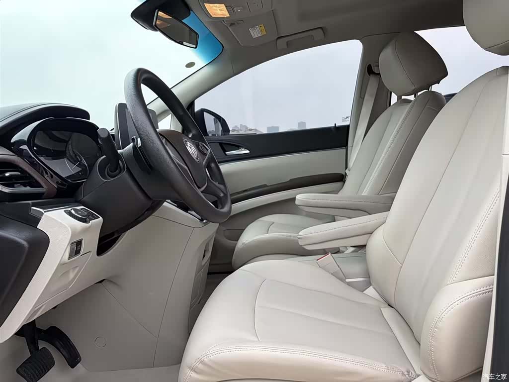Buick GL8, 2023 10