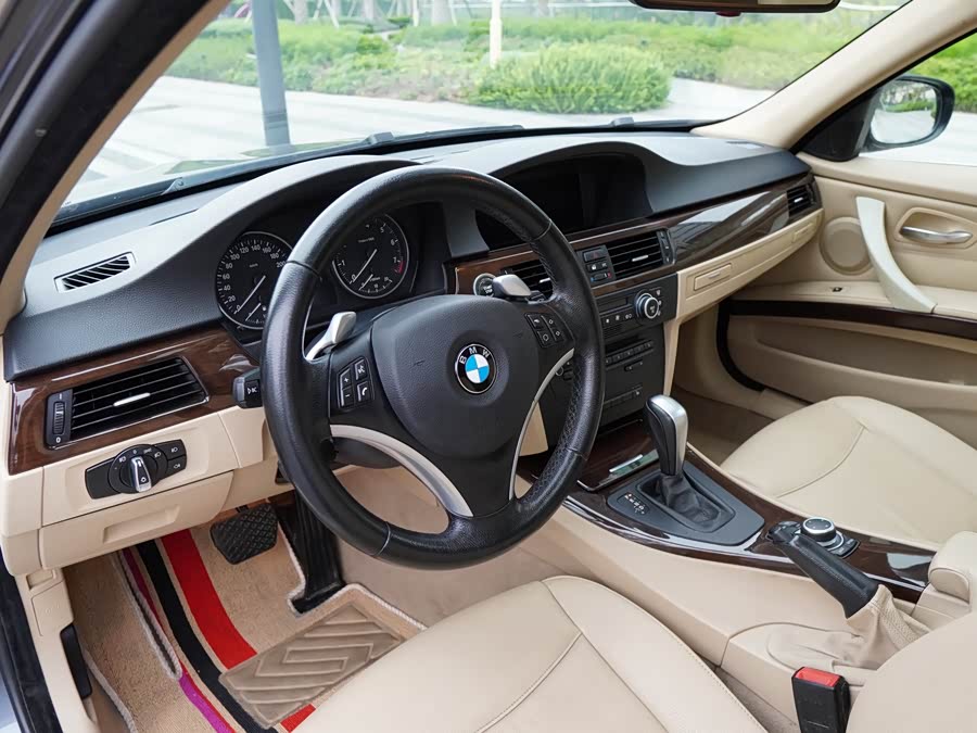 BMW 3 Series 2009, фото 14