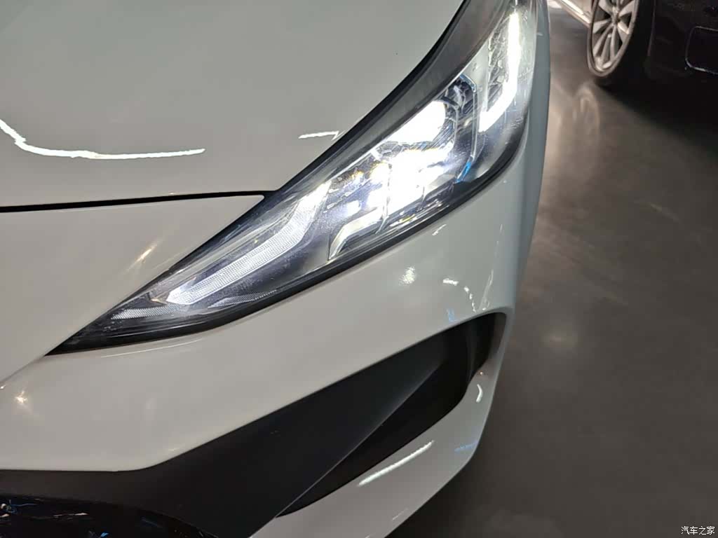 MG MG5, 2023 18