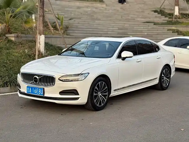 Volvo S90 2023 — купить из Китая под заказ