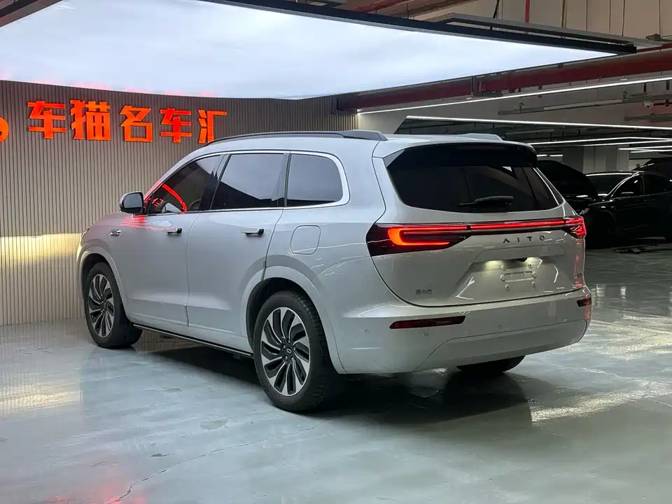 AITO Ask the world M7