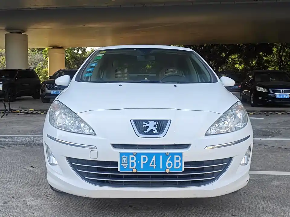 Peugeot 408