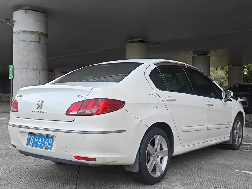 Peugeot 408