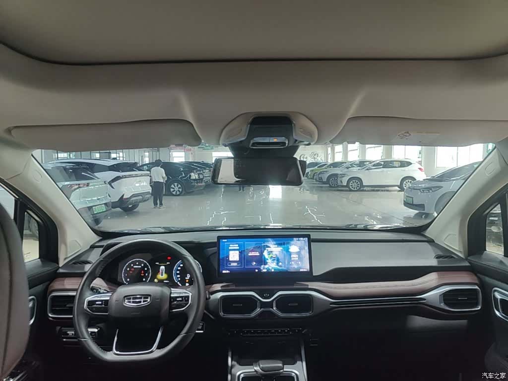 Geely Haoyue, 2022 18